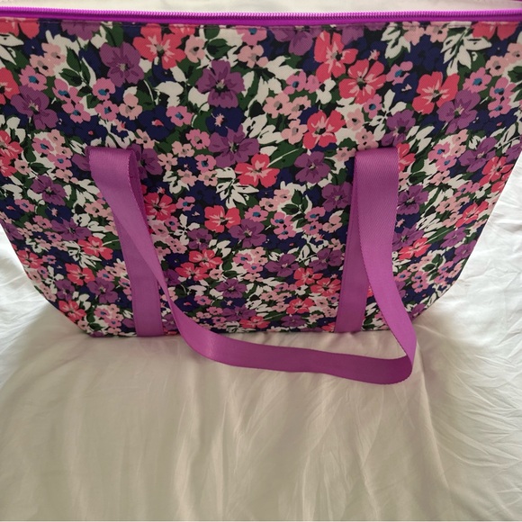NWT VERA BRADLEY COOLER TOTE NEW FLOWERS - Picture 7 of 9